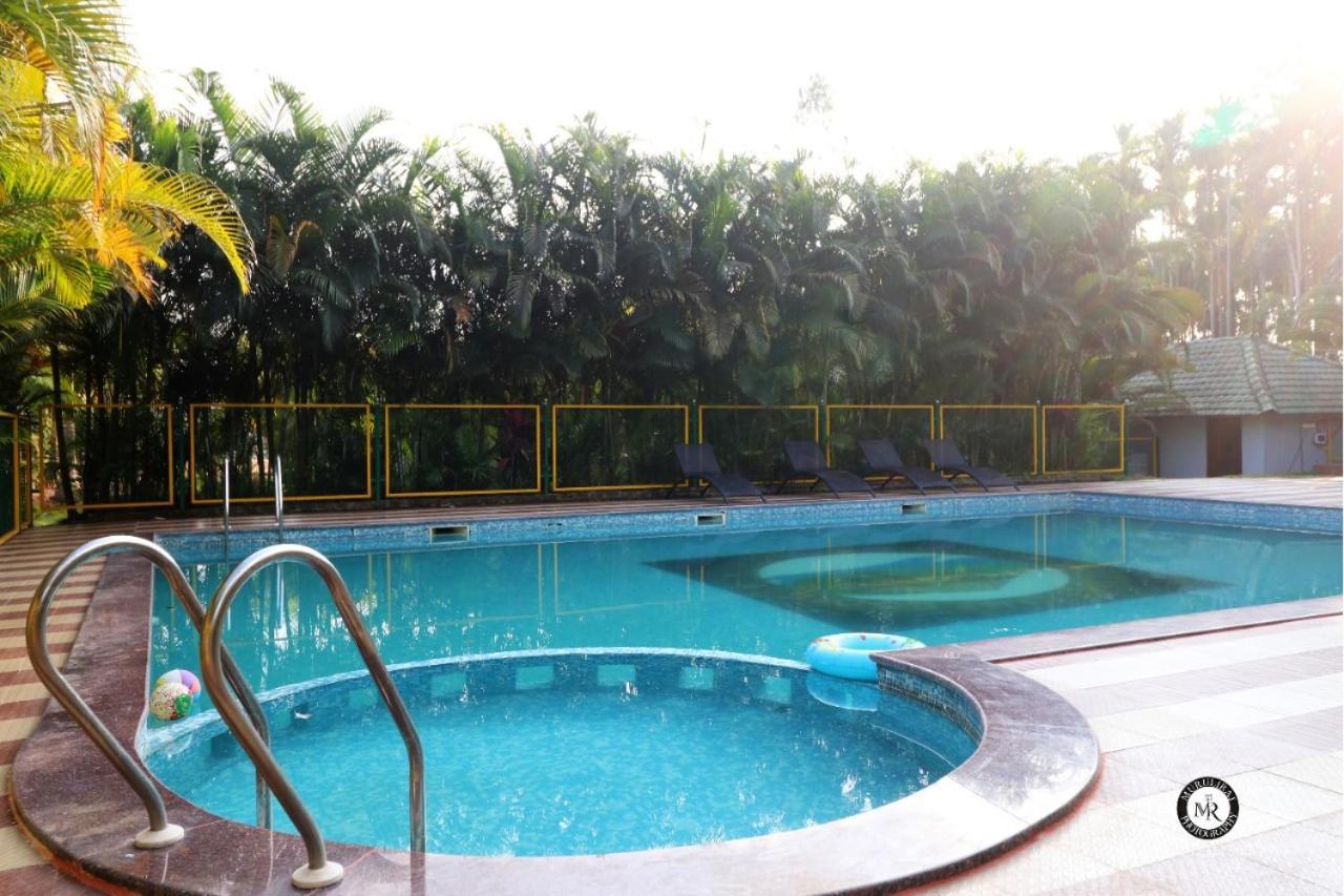 Plumeria Resort Kushalnagar Ngoại thất bức ảnh