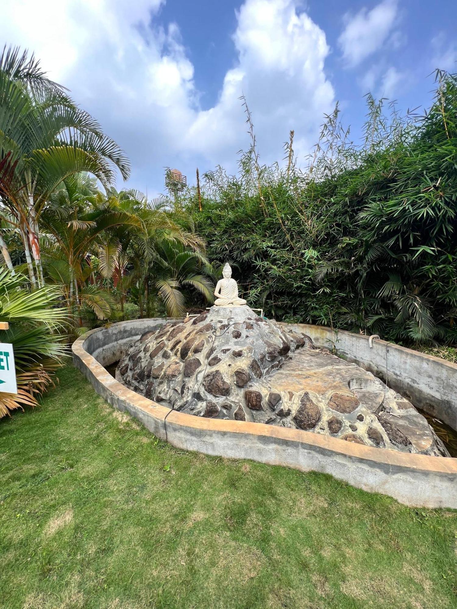 Plumeria Resort Kushalnagar Ngoại thất bức ảnh